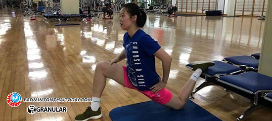 แฟนแบดมินตันจีนเฮ ...นางพญาหลี่ เตรียมลงสนาม