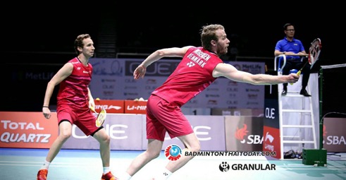 Mathias BOE / Carsten MOGENSEN ชนะคู่เสาไฟฟ้า จากจีน 2:0 เกมส์ ครองแชมป์ OUE Singapore Open 2017