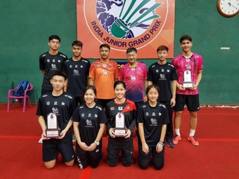 "จิว-วิว" หนุ่มสาวจากบ้านทองหยอดสอยแชมป์ขนไก่ "อินเดีย"