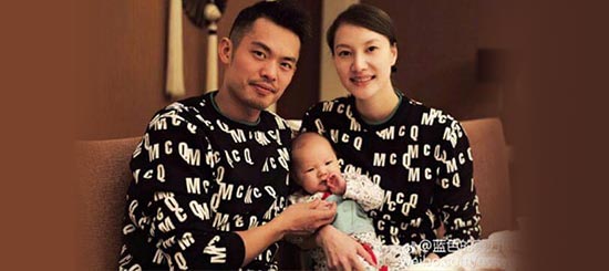 หวานออกสื่อ ... Lin Dan ควง Xie Xingfang ฉลองตรุษจีนพร้อมครับครัว