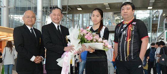 น้องเมย์ รัชนก อินทนนท์ กลับถึงไทยแล้ว 