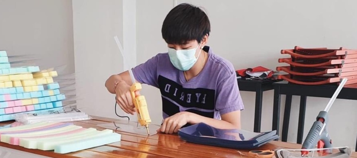 “บาส-ปอป้อ-เอิร์ธ” ร่วมทำ Face Shield มอบโรงพยาบาล